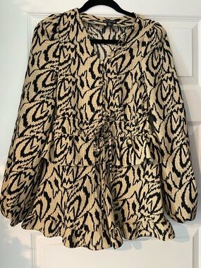 PRETTY LITTLE THING  Black / Tan Printed Ruffle V-neck Rompers Size 0